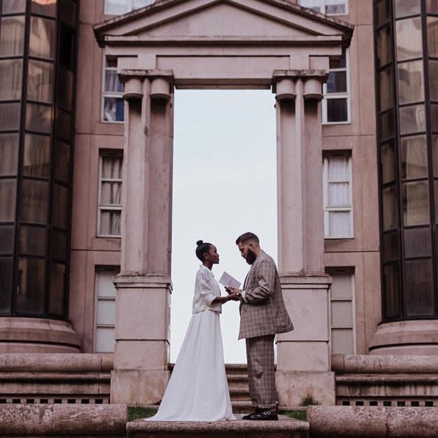 ✨Urban Love✨

Coming soon ?
Une équipe sublime de folie à découvrir très bientôt ✨
Photographe : @likabanshoya
Wedding designer : @lushandloved
Papeterie : Collaboration @_laurapjl & @loriane.pallatier
Imprimeur : @spind_print
Créations textiles : @letempsfile
Fleuriste : @une_maison_dans_les_arbres
Créatrice de la combinaison de mariée & veste : @camillemarguetcreatrice
Muah : @amarylis_greenbeauty
Couple : @thenilookatyou 
#shooting #shootingphoto #urban #urbanlove #couple #love #hair #make#mua #muah #wedding #weddingdress #loveisintheair #zaomakeup #zao #bio #photographer #photography #photo #creatricederobesdemariee